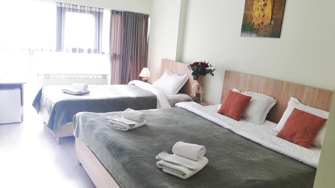 טביליסי Amadeus Hotel מראה חיצוני תמונה